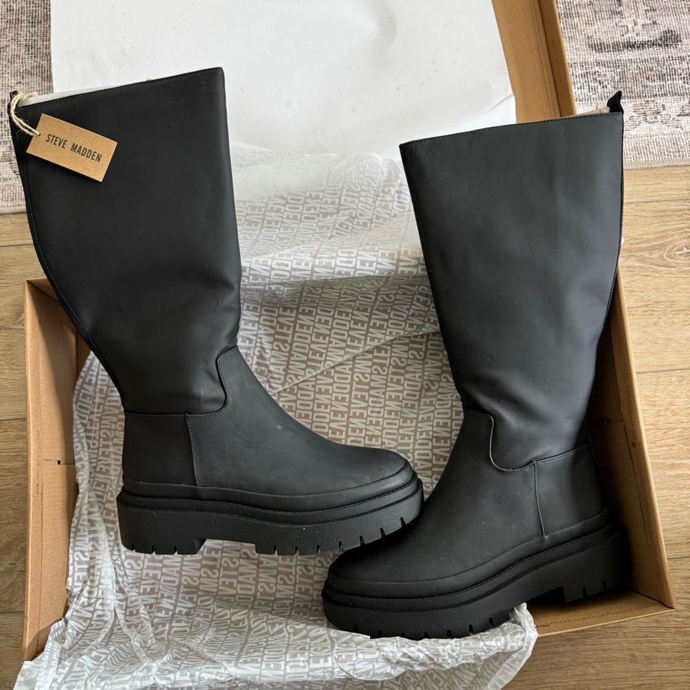 Steve Madden- Women's Macall Boots in Black Size 9.5- NWB